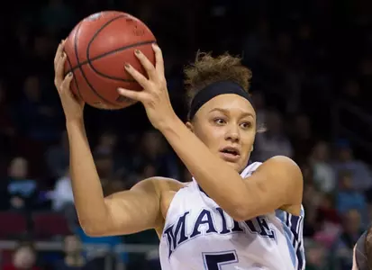 Women's Basketball Routs UMBC, 72-38 Image
