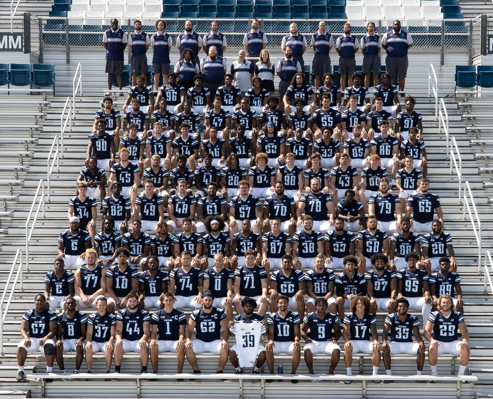 2021-FB-team-photo