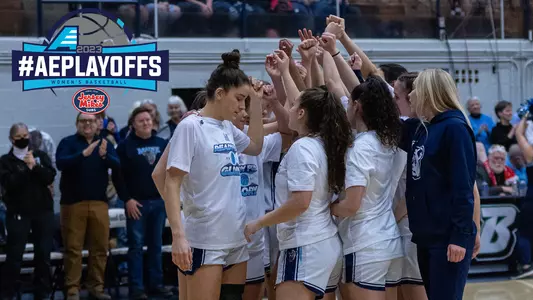 wbb-semifinal-huddle