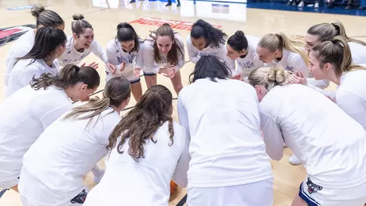 wbb-huddle-njit