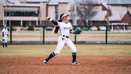 Krista Francia throws the ball.