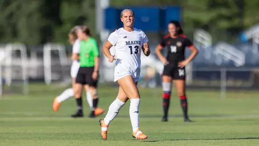 Olivia Bammel runs up the field.