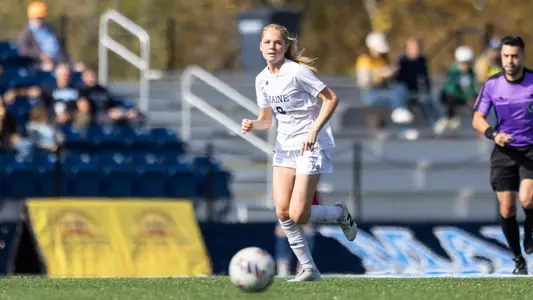 Abbey Thornton chases the ball.