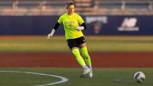 Elena Barenberg in action.
