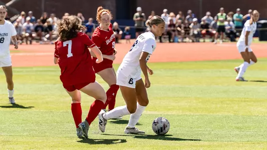 Victoria Dungey in action.