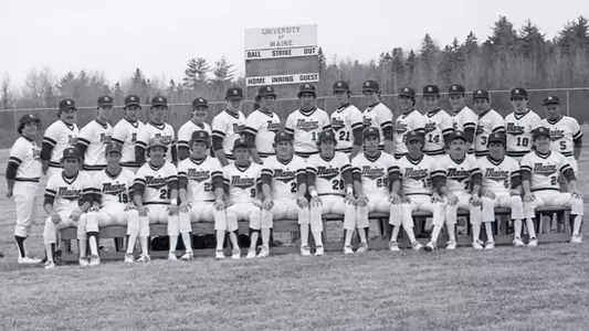 A team photo of the 1981 baseball team.