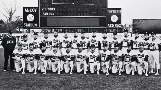 A team photo of the 1983 baseball team.