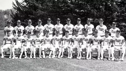 A photo of the 1982 baseball team.