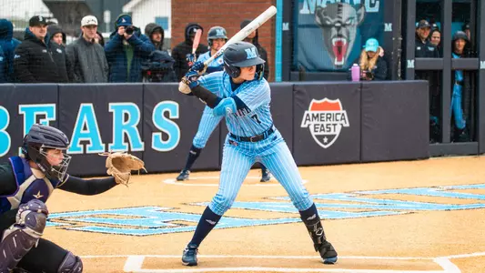 Neve ADams at bat