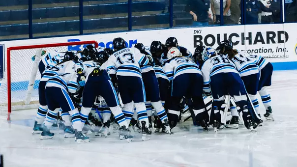 WIH_TeamHuddle