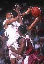 Ronell Blizzard and the rest of the Minutemen will face Duquesne on Wednesday night.