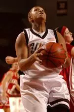 Glamora Maeweather had a team-high 13 points and 10 rebounds in UMass' 74-42 loss at #25 Arizona Sunday afternoon.