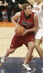 Kate Mills had 20 points in UMass' loss at Syracuse Saturday.