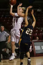 Pam Rosanio and the Minutewomen play at URI on Sunday at 2:00.