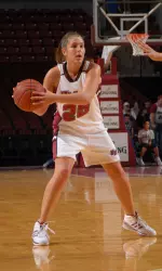 Stefanie Gerardot led UMass with 13 points.