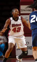 Teya Wright had 10 points, nine rebounds and five steals against Maine on Sunday.