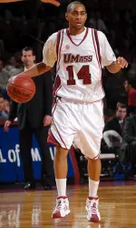 Chris Lowe has 10 or more assists in three of his last four games.