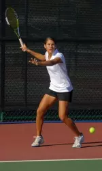 No. 5 singles player Tanisha Hodgson won her second straight game