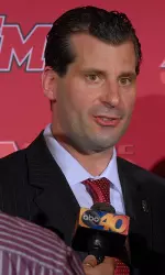 Head Coach Derek Kellogg