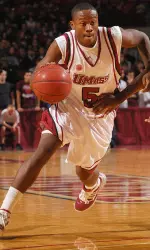 Ricky Harris followed up a strong performance vs. Temple with a team-leading 19 points.