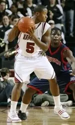 Ricky Harris made four of UMass' school record 16 3-pointers.