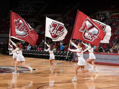 UMass cheerleaders - Fordham (2016-17)