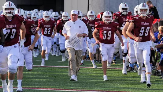 UMass Takes Field vs. Hawaii