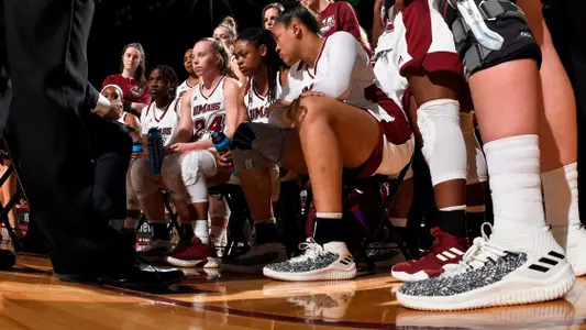 WBB Bench Huddle