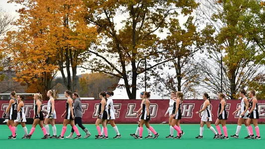 Field Hockey Walkout La Salle