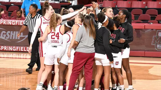 WBB Fastbreak Club Huddle Hartford 2019-20