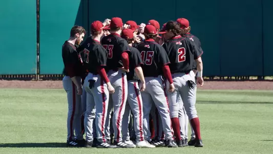 Baseball_Team_Huddle_atNavy