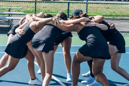 tennis huddle