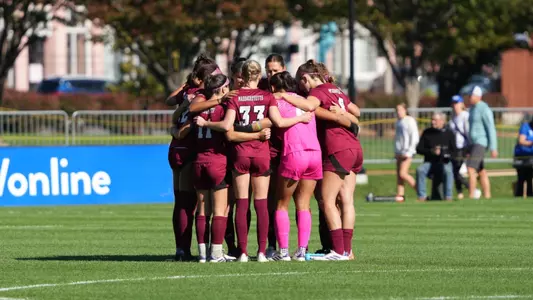 WSOC_A10Finals_Huddle