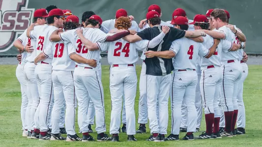 Baseabll_2024_Huddle