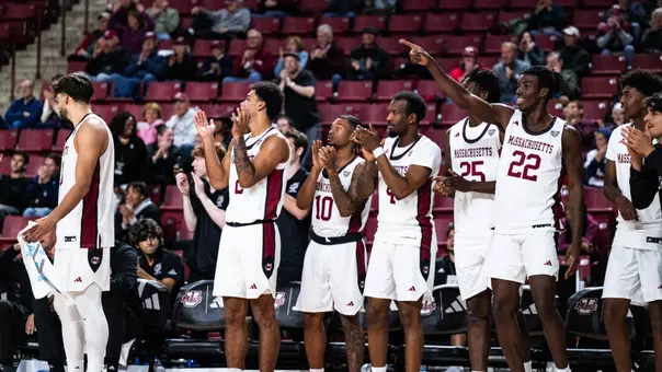 MBB25 - UMass vs. Le Moyne