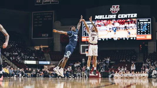 MBB24 - Diggins three-pointer vs URI