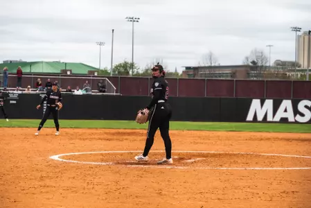 Olivia Cutuli pitching