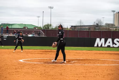 Olivia Cutuli pitching
