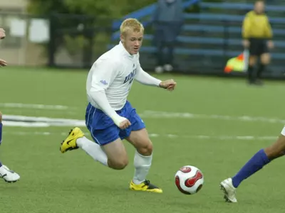 Kangaroos Fight Back From 11th-minute Oakland Goal To Earn 1-1 Draw, Postseason Spot