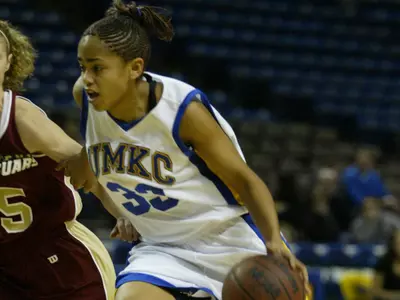 Kangaroos Bounce Texas State, 80-68