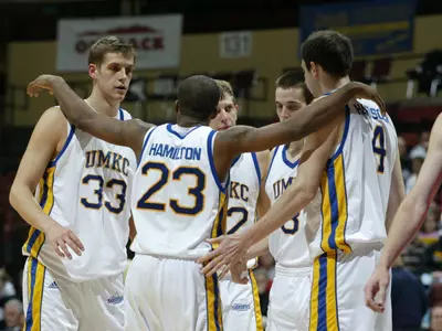 Men's Basketball Heads To Western Illinois On Thursday Night