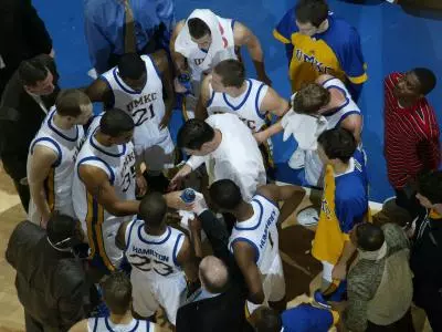 UMKC Welcomes The Gents To Kemper Arena On Saturday Night