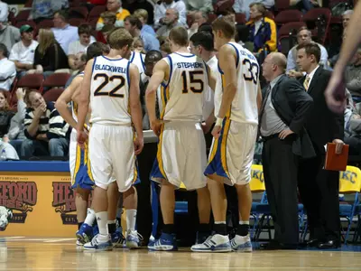 UMKC Hosts Oakland On Senior Night In Regular Season Finale