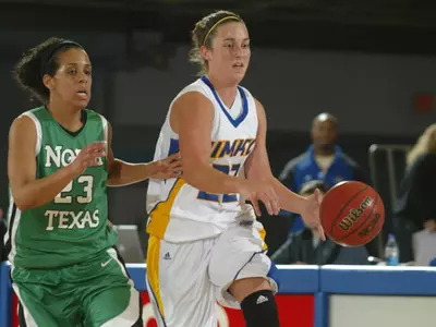 UMKC Faces Western Illinois In Summit League Contest