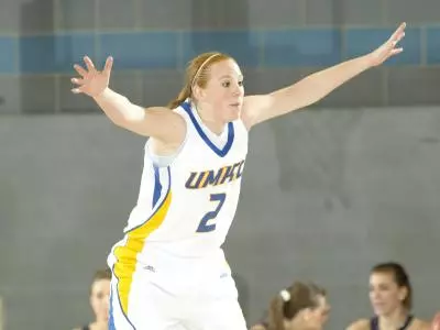 Kangaroos Close Out 2008 At Home Against Jennies