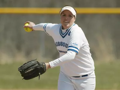 Kangaroos Go 1-1 In Day One Of UT-Arlington Invitational