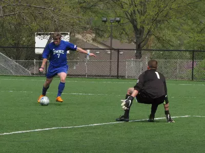 Kangaroos Push No. 16 UIC To Limit In 2-2 Draw