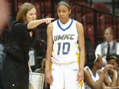 Kangaroos To Battle Golden Eagles On Monday In Tulsa