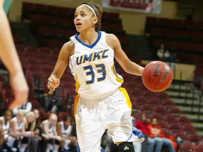 Kangaroos Hold On For 66-58 Victory Over Centenary