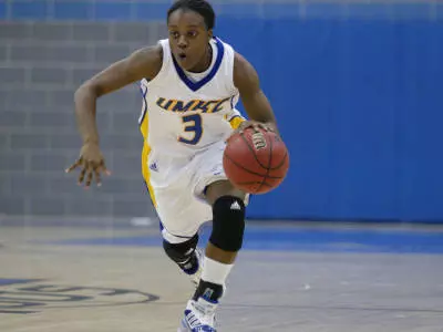 `Roos Post 71-59 Win Over Cougars